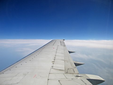 plane horizon