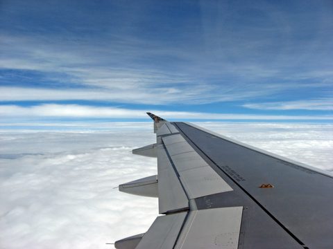 plane horizon