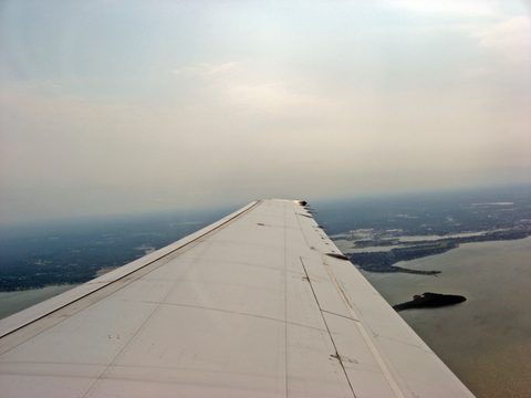 plane horizon