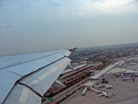 plane horizon