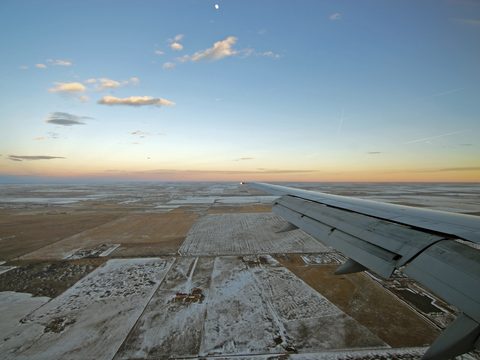 plane horizon