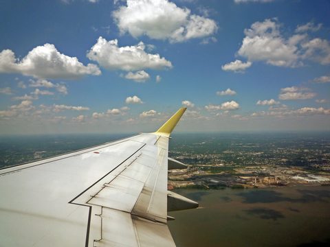 plane horizon