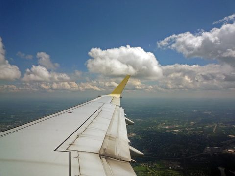 plane horizon