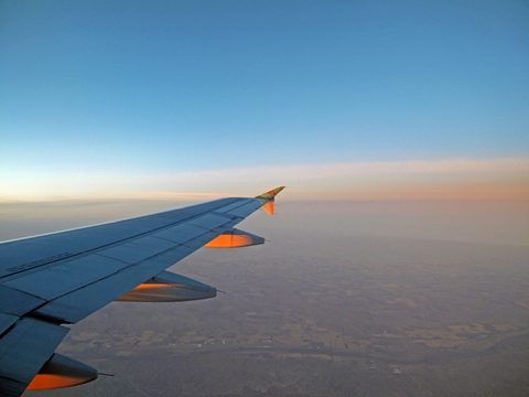 plane horizon