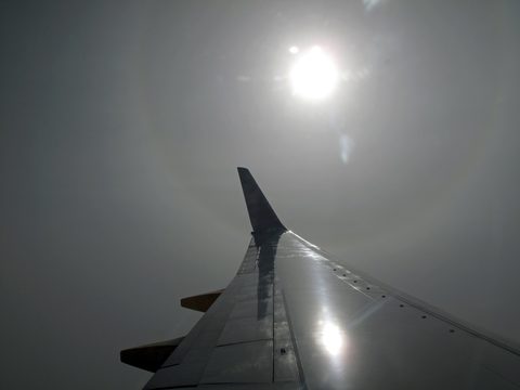 plane horizon